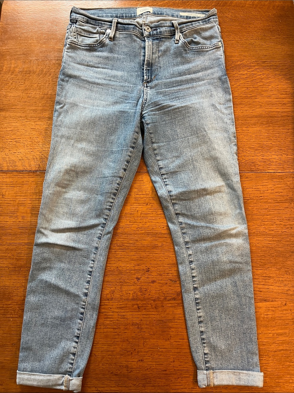 Citizens of Humanity Women’s Light Blue Slim Straight Jeans